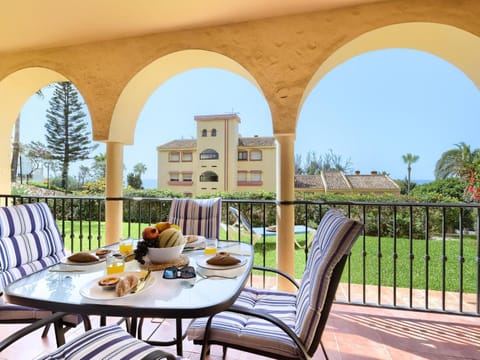 View (from property/room), Balcony/Terrace, Garden view