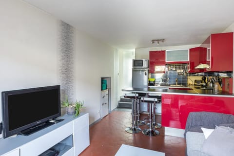 Kitchen or kitchenette, Living room