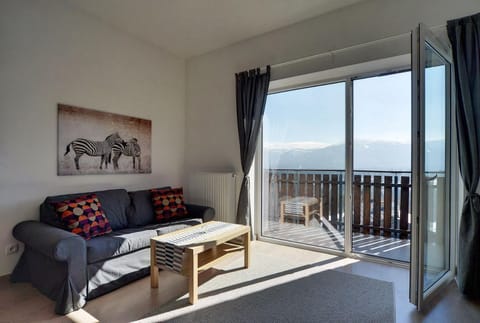 Balcony/Terrace, Seating area, Mountain view