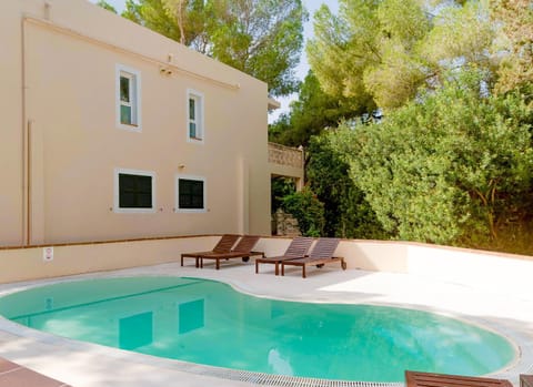 Property building, Swimming pool