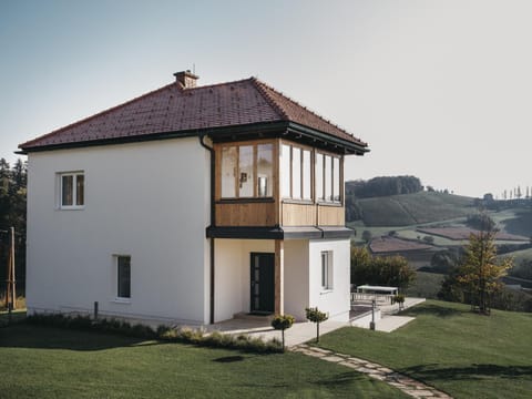 Property building, Day, Natural landscape, Garden, Garden view