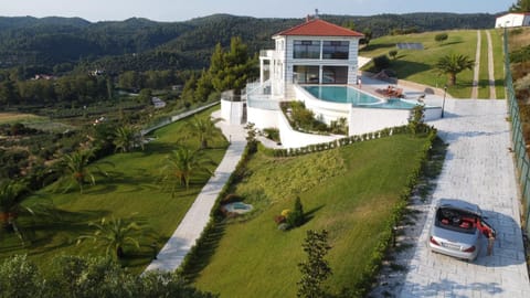 Property building, Bird's eye view, Swimming pool