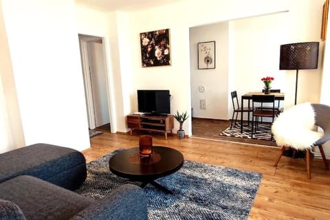 Communal lounge/ TV room, Living room, Seating area