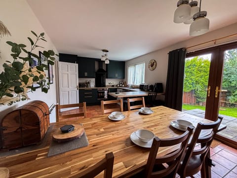 Whitepark Cottage - your home away from home House in Ballycastle