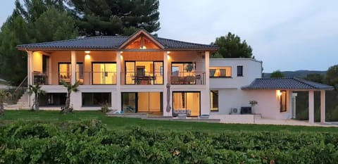 Property building, Day, Garden, Garden view
