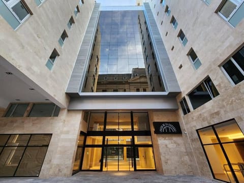 Property building, Facade/entrance