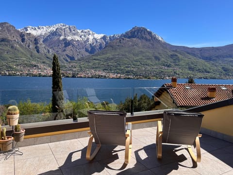 Day, Natural landscape, Balcony/Terrace, Lake view, Mountain view
