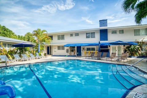 Property building, View (from property/room), Pool view, Swimming pool, sunbed