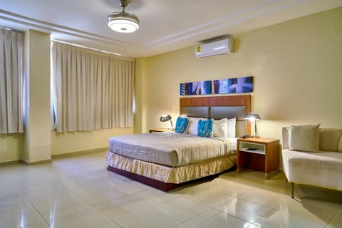 Bed, Photo of the whole room, Seating area, Bedroom, air conditioner