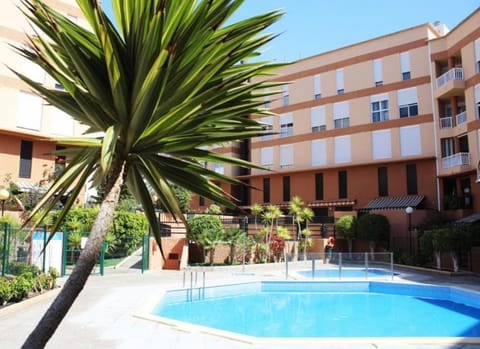 Swimming pool, Swimming pool, sunbed