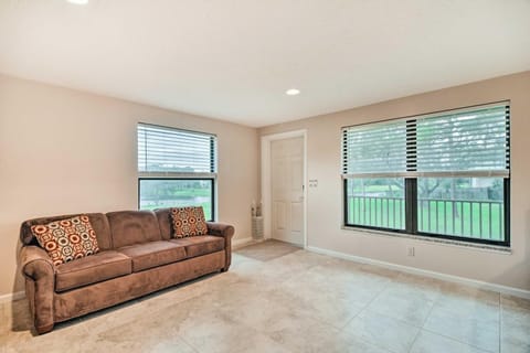 On-Site Pond Sleek Largo Studio Less Than 7 Mi to Beach! Apartment in Seminole