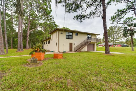 On-Site Pond Sleek Largo Studio Less Than 7 Mi to Beach! Apartment in Seminole
