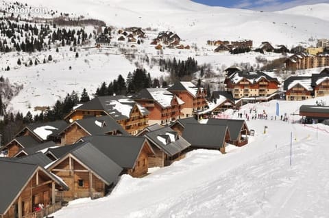 Neighbourhood, Winter, City view, Mountain view
