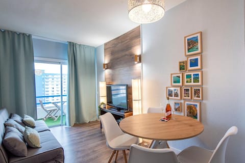 TV and multimedia, Balcony/Terrace, Photo of the whole room
