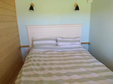 Cosy cabin for two Cabin in England