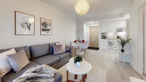 Kitchen or kitchenette, Living room, Seating area, Dining area