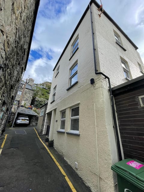 Flat 2, Ty Newydd Apartment in Barmouth