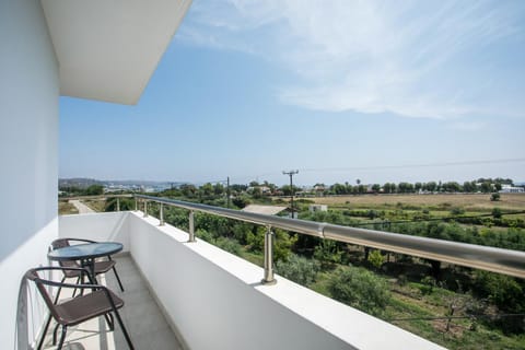 Patio, Day, Natural landscape, Summer, View (from property/room), Balcony/Terrace, Dining area, Garden view, Sea view