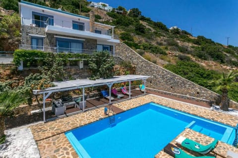 Property building, Patio, Balcony/Terrace, Other, Pool view, Area and facilities, Swimming pool