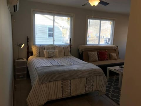 Bed, Bedroom, fireplace