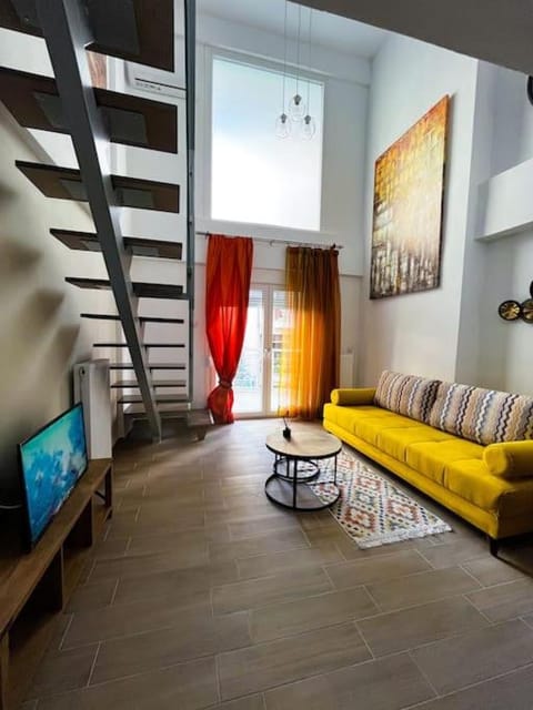 Escala Luxury Loft 2 in the center &Free Parking Apartment in Volos