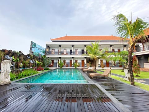 Property building, Swimming pool