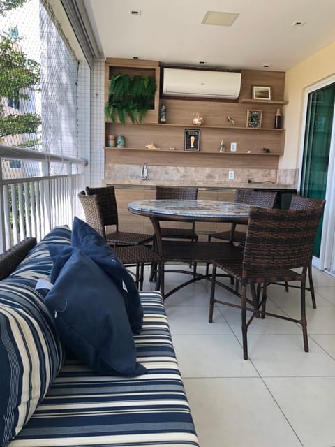 Patio, Dining area