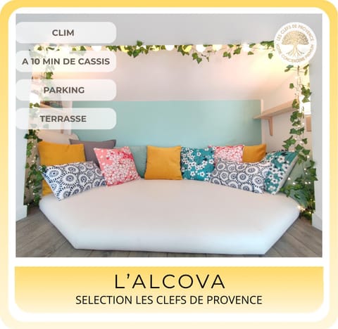 Living room, Seating area, Text overlay