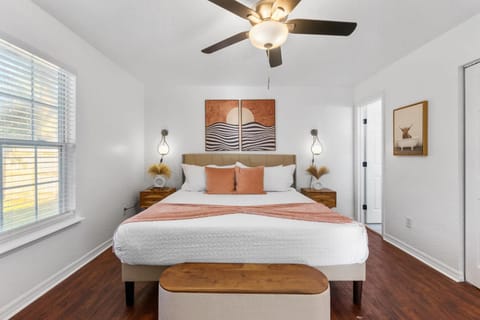 Boho Bungalow - Chic Pet Friendly Mins to Town House in Saint Augustine