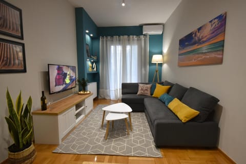TV and multimedia, Living room, Dining area