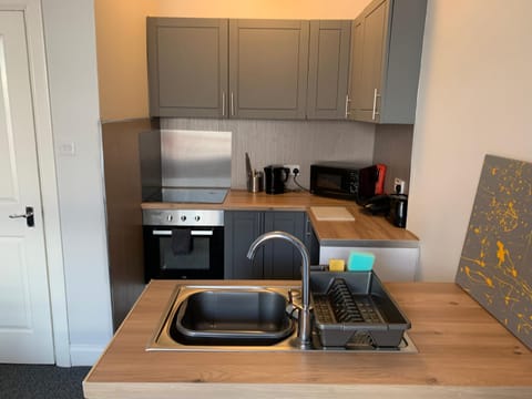 Kitchen or kitchenette, minibar, pet friendly, toaster