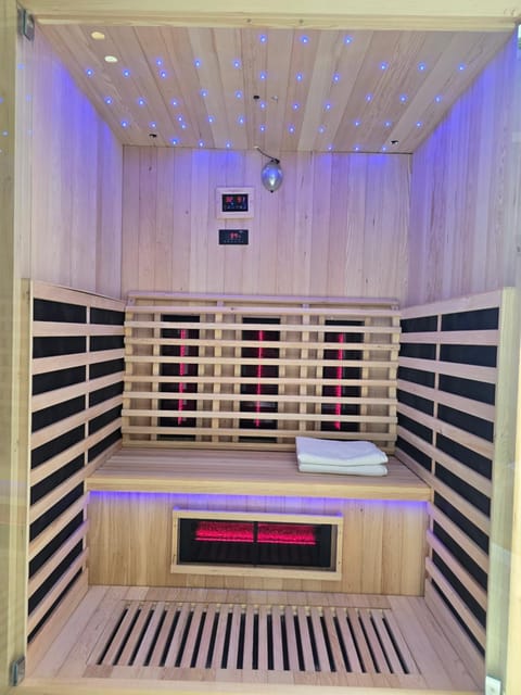 Apartment SAND - Entry with PIN 0 - 24h, Luxury massage chair,Infrared sauna,FREE CANCELLATION 24 hours before Check In, Premium pillows and mattress Apartment in Slavonski Brod