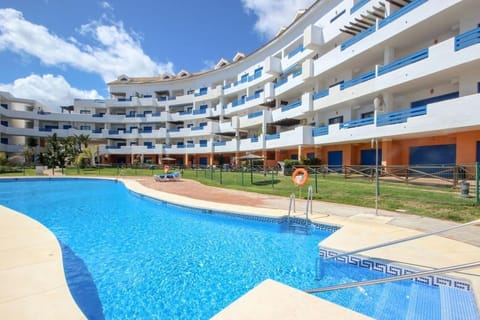 Property building, Pool view, Swimming pool, sunbed