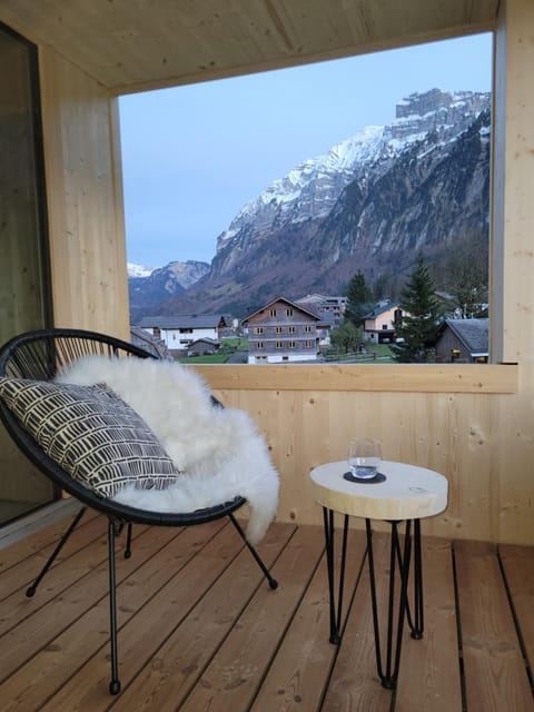 View (from property/room), Balcony/Terrace, Mountain view