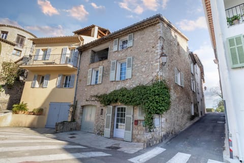 Property building, Neighbourhood, Street view