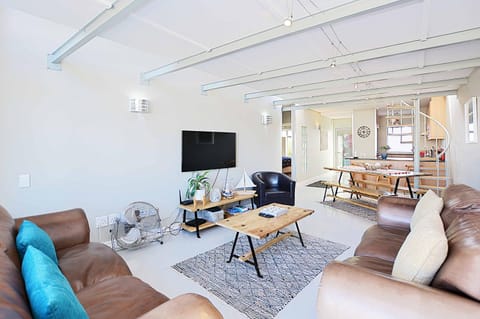 Communal lounge/ TV room, Living room