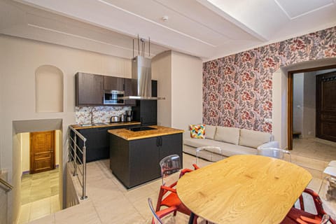 TV and multimedia, Kitchen or kitchenette, Living room, Seating area, Dining area, minibar, pet friendly, stove