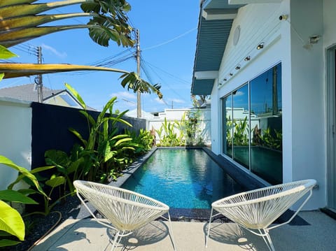 Pool view, Swimming pool, furniture