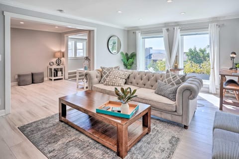 Luxe Laguna Home with Ocean View Walk to Beach House in Laguna Beach