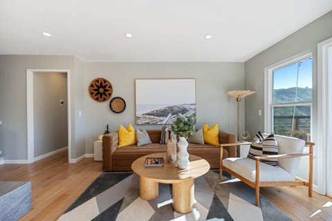 Living room, Seating area, Mountain view