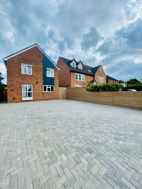 Spacious Central Oxford Detached Home House in Oxford