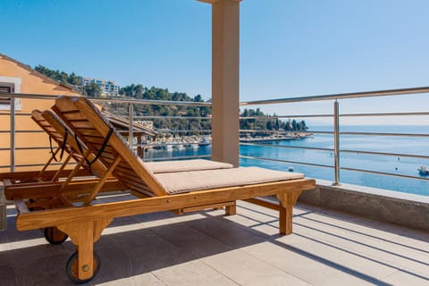 Patio, Day, Natural landscape, Balcony/Terrace, Sea view, sunbed