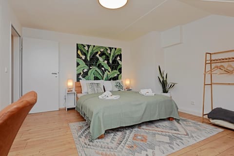 Bed, Bedroom, wardrobe