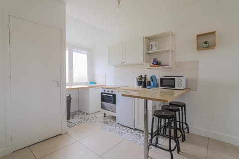 Kitchen or kitchenette, Dining area, oven, stove, toaster, kitchen