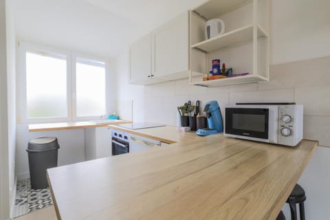 Kitchen or kitchenette, Dining area, oven, stove, toaster, kitchen