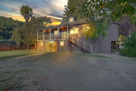 Luxury River Home - Pets Stay Free House in Monte Rio