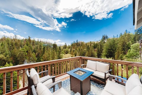 Deer Mountain House in Lake Arrowhead