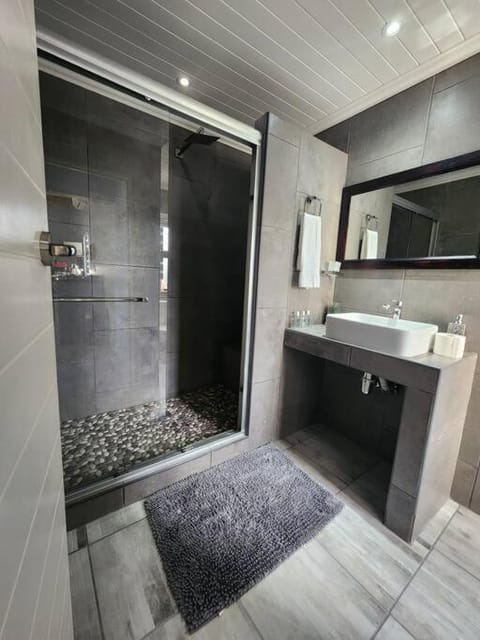 Hook Wine And Sinker Apartment in Western Cape