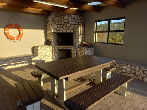 BBQ facilities, Seating area