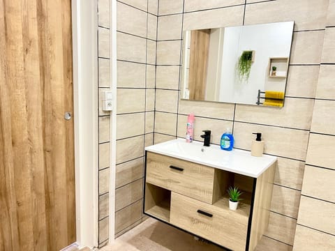 ~ Le riad ~ Studio 1/4 Pers, porte du Futuroscope Apartment in Centre-Val de Loire